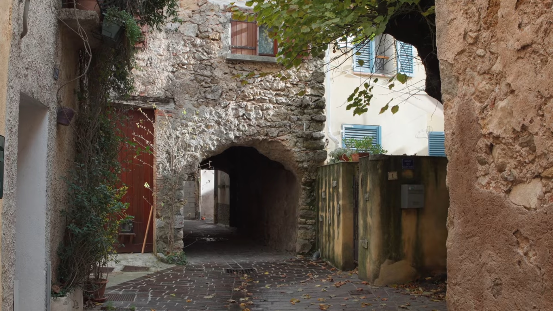 Le Murmure des Pierres et de l'Eau